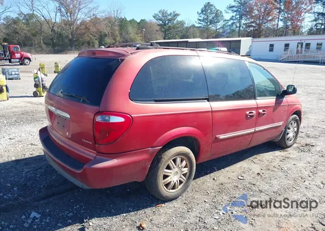 2005 Chrysler Town & Country Touring from USA, damaged, VIN 2C8GP54L65R122305